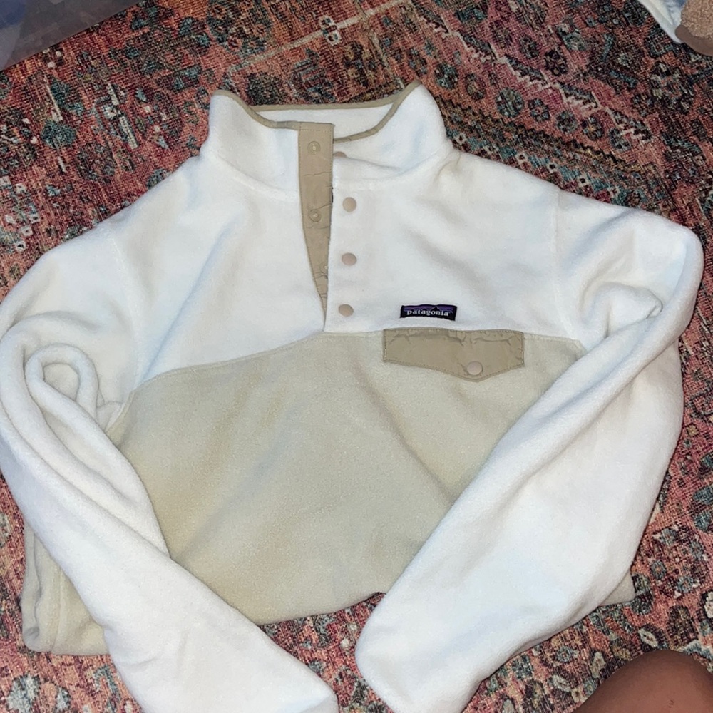 Medium Patagonia quarter button up